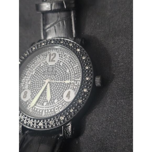 52.8mm black crystal bezel Fashion Analog Quartz watch w/faux Leather Band